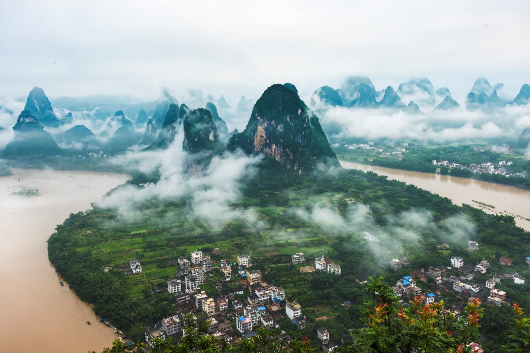 Caminata por el Río Li