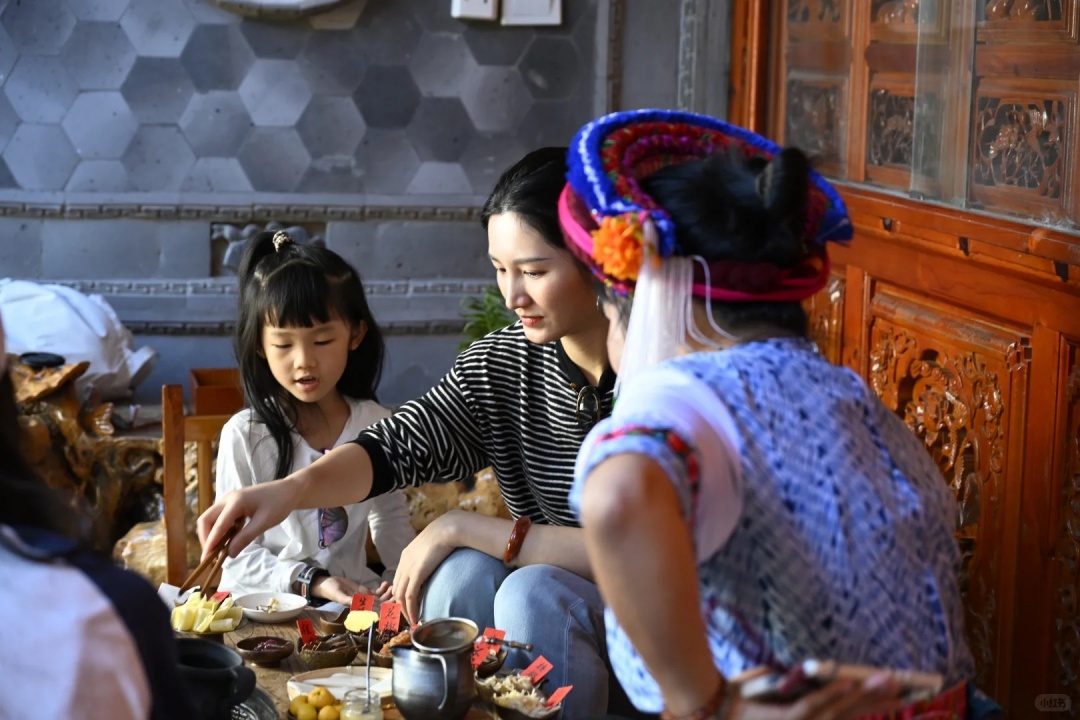 Degustar la Ceremonia de las Tres Tazas de Té de Xizhou