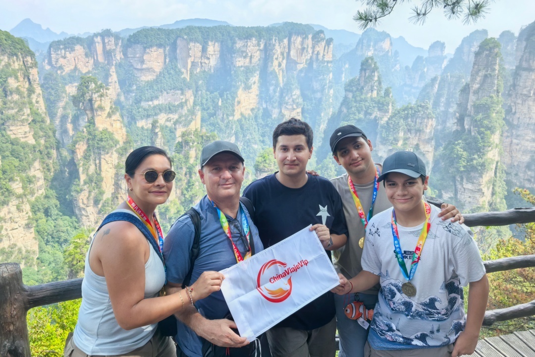 Excursión de 2 Días a Zhangjiajie: Parque Forestal y Puente de Cristal