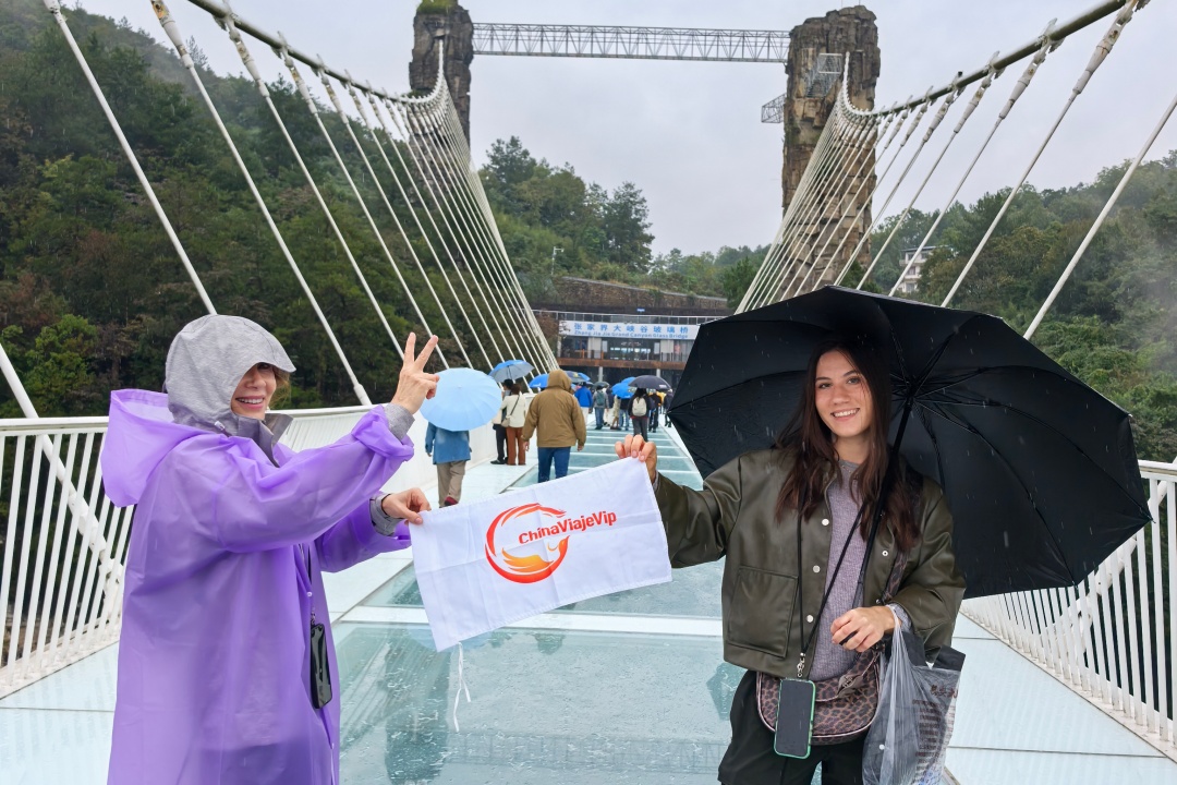 Gran Cañón y Cuevas de Zhangjiajie: Tour por la Obra Maestra de la Naturaleza